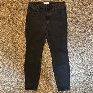 Abercrombie & Fitch The Skinny High Rise Black Jeans 29 / 8